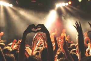 Read more about the article Revolutionizing Fan Engagement: How Official Community is part of a new Transformation in the Music Industry